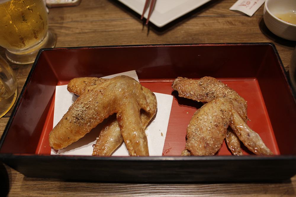 鳥開総本家伏見店で 名古屋コーチン手羽先を食べた感想と写真 ヨコログ